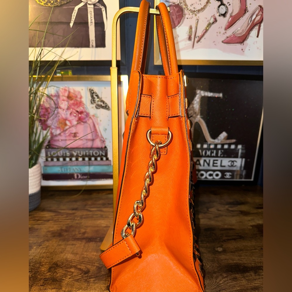 🧡 Michael Kors Hamilton Studded Saffiano Leather Tote – Orange/Gold - Picture 4 of 8